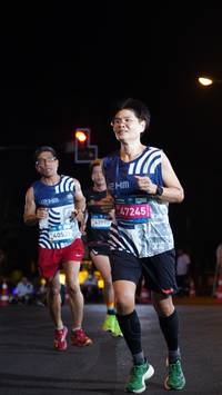 BIB: 40539, 47245, 640
                            <button type="button" onclick="openModal(23054068)" class="btn btn-primary btn-sm float-right btn-popup" data-toggle="modal" data-target=".modal-high-quality">
                        <i class="fas fa-shopping-cart"></i> Add to Cart
                    </button>
                                            <button type="button" onclick="isThisMe(23054068, true)" class="btn btn-success btn-sm float-right btn-popup btn-isme hidden" data-toggle="tooltip" data-placement="bottom" title="นี่คือรูปของคุณใช่ไหม คลิกที่นี่เพื่อเอาเข้าอัลบั้ม">
                        <i class="fas fa-plus"></i> Add to album
                    </button>
                    <button type="button" onclick="isThisMe(23054068, false)" class="btn btn-warning btn-sm float-right btn-popup btn-isnotme hidden">
                        <i class="fas fa-ban"></i> Remove from album
                    </button>